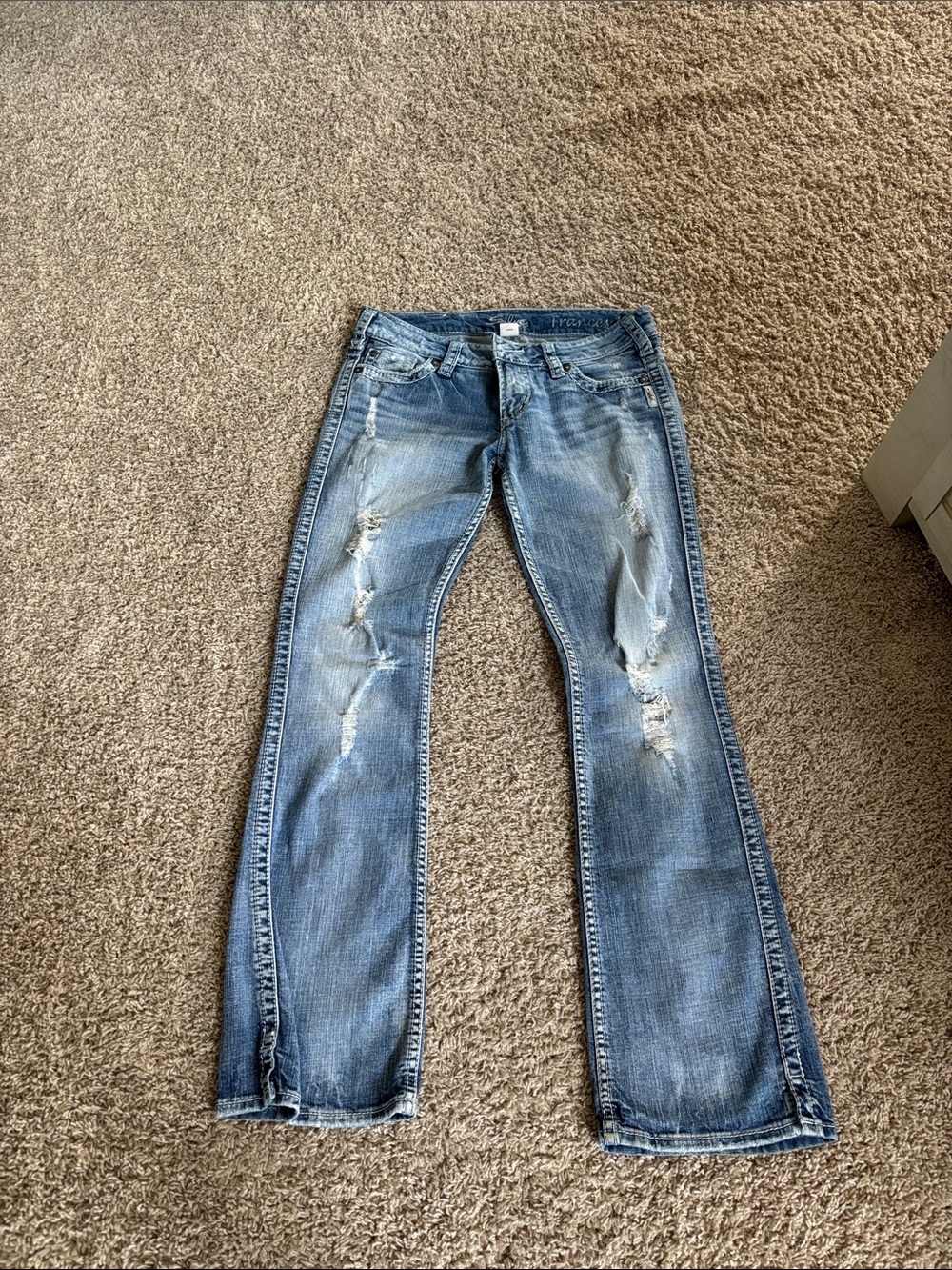Women's Silver Jeans Light Blue Distressed Straight Jeans Size 29"W and 31"L